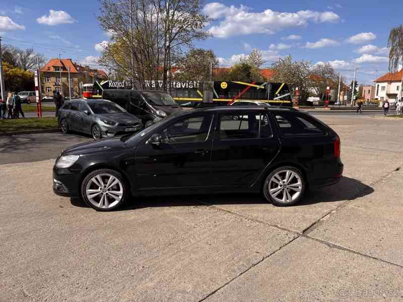 Škoda Octavia 2,0   RS - foto 6