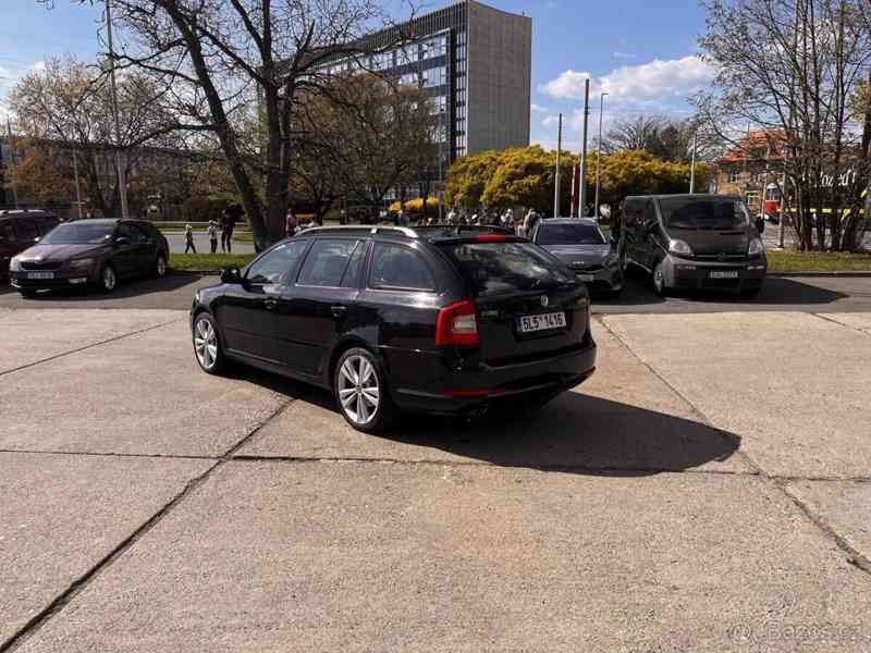 Škoda Octavia 2,0   RS - foto 5