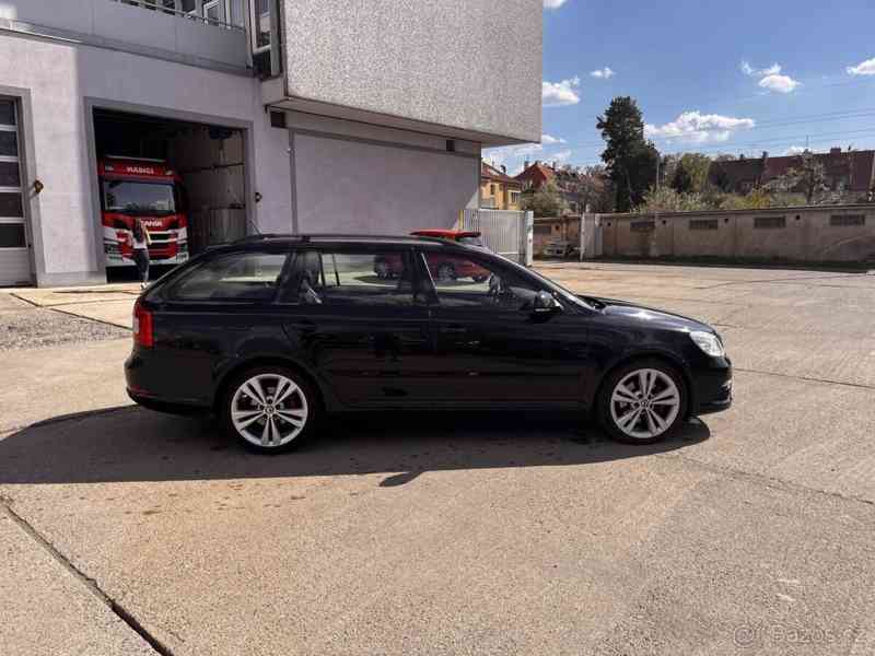 Škoda Octavia 2,0   RS - foto 9