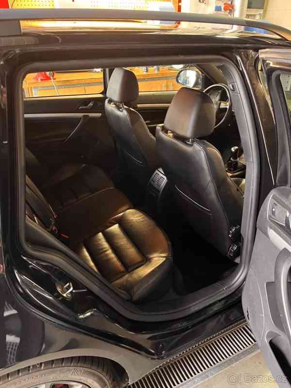 Škoda Octavia 2,0   RS - foto 14