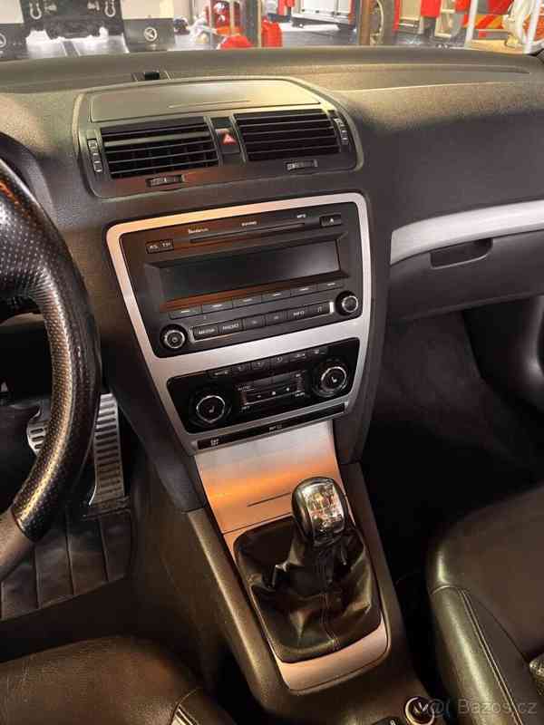 Škoda Octavia 2,0   RS - foto 13