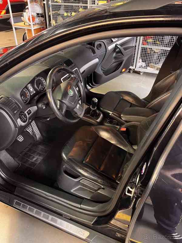 Škoda Octavia 2,0   RS - foto 12