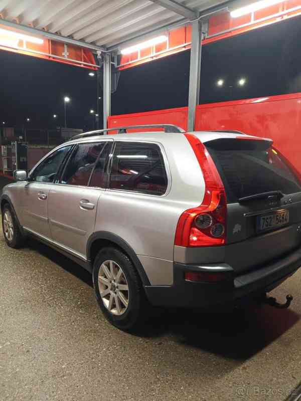 Volvo XC90 2,5 - foto 8