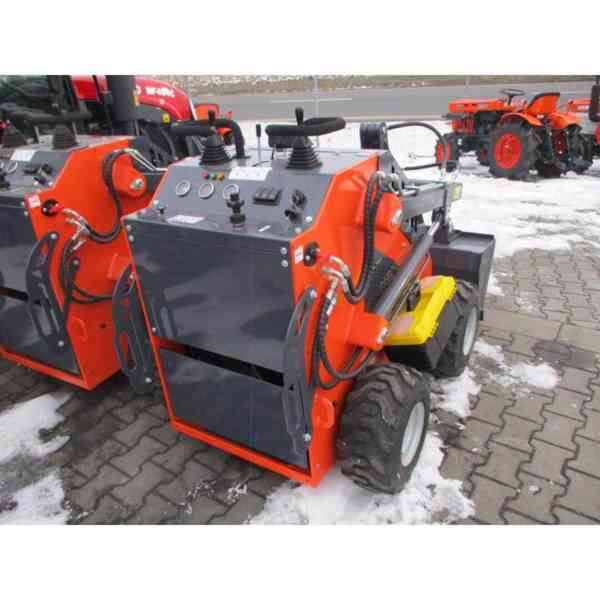 Mini kolový smykový nakladač YTO SK 480 L Kolový