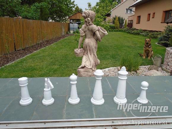 venkovní dřevěné šachy - foto 1