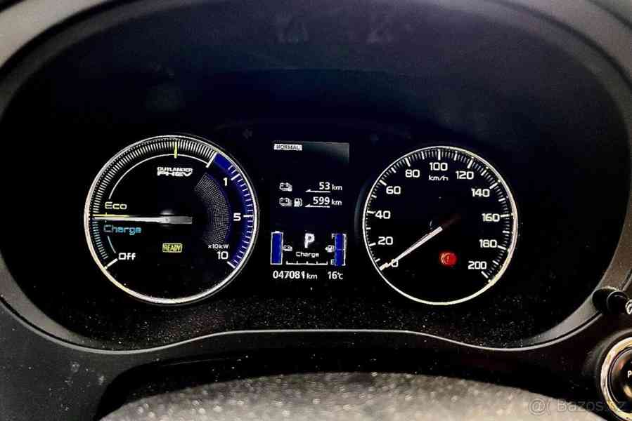 Mitsubishi Outlander PHEV - foto 5