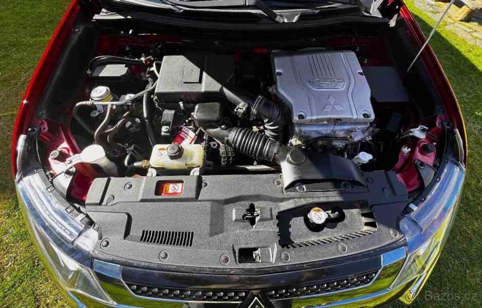 Mitsubishi Outlander PHEV - foto 4
