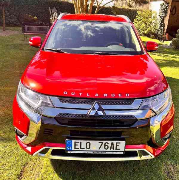 Mitsubishi Outlander PHEV - foto 11