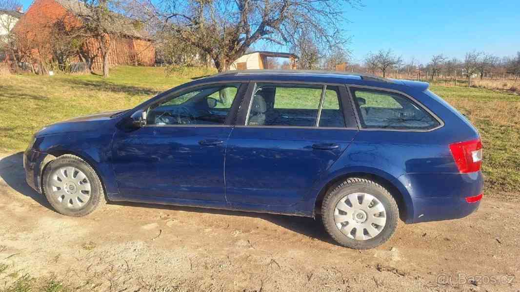 Škoda Octavia 1,6   3 - foto 4