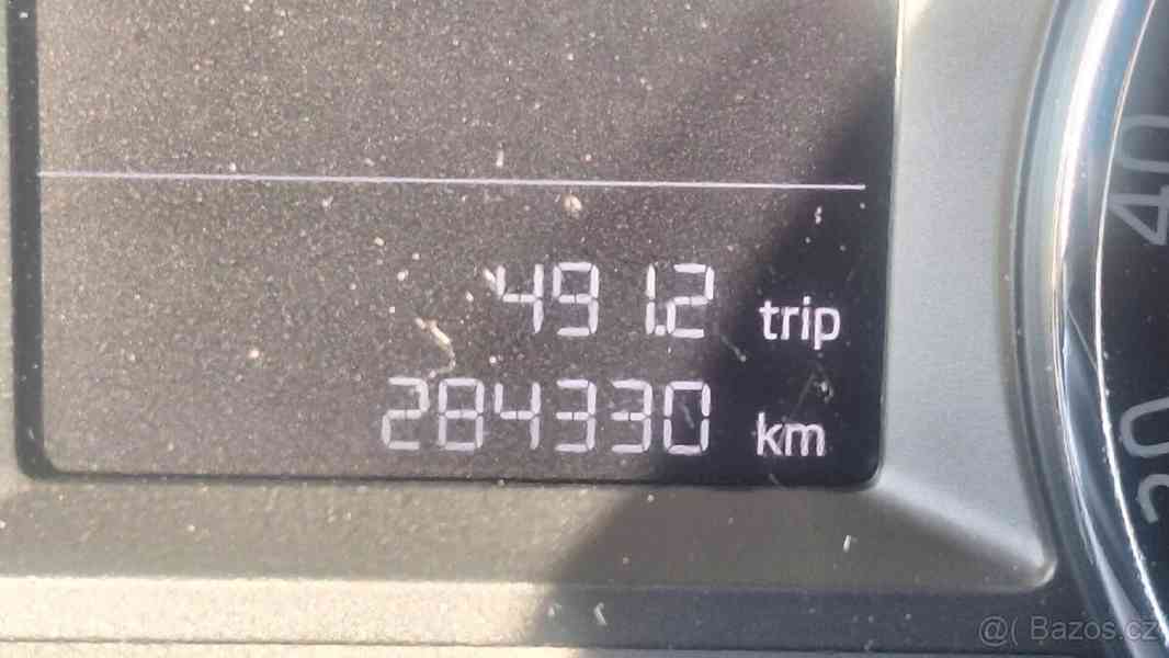 Škoda Octavia 1,6   3 - foto 3