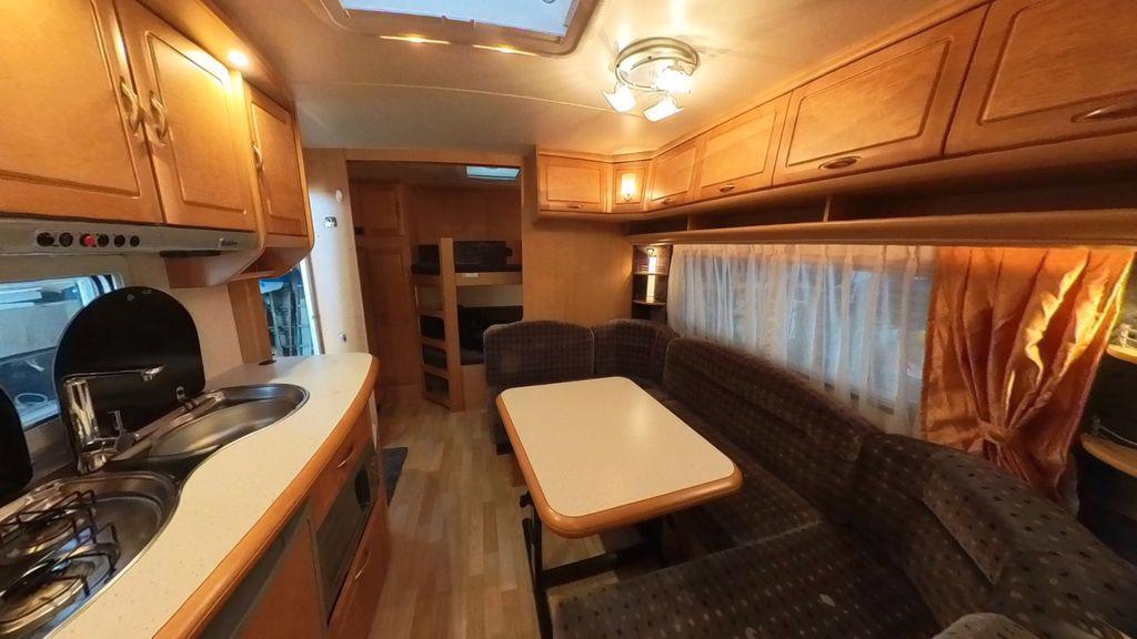 Karavan Hobby 560 KMFE Prestige - foto 8