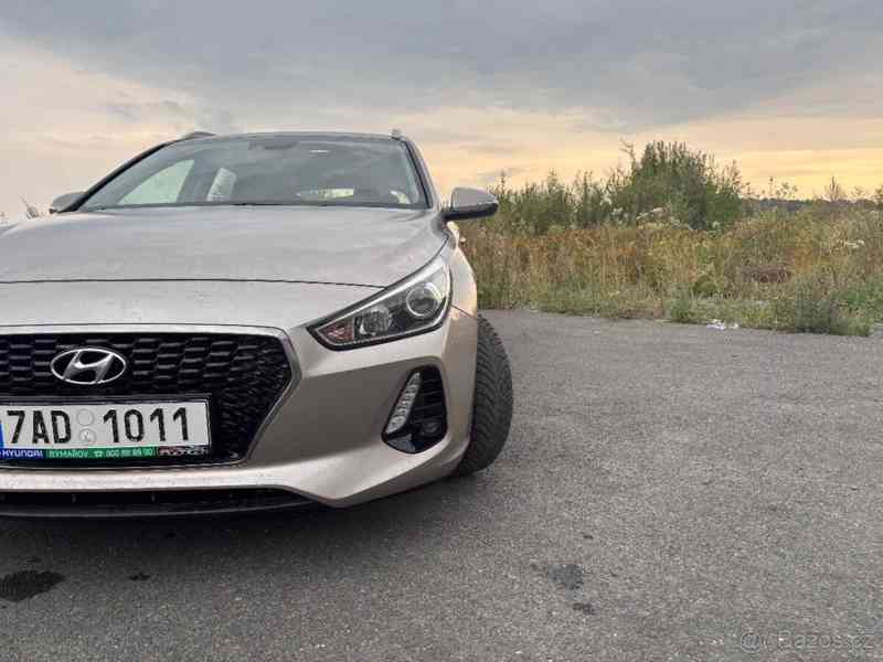 Hyundai i30 1,0 T-GDI 88 kW KOMBI – krásný - foto 5