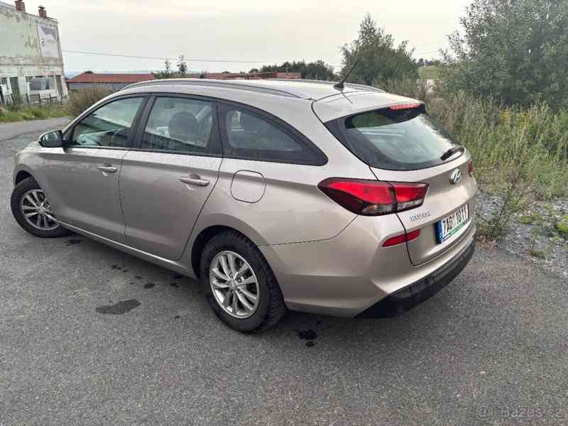 Hyundai i30 1,0 T-GDI 88 kW KOMBI – krásný - foto 8