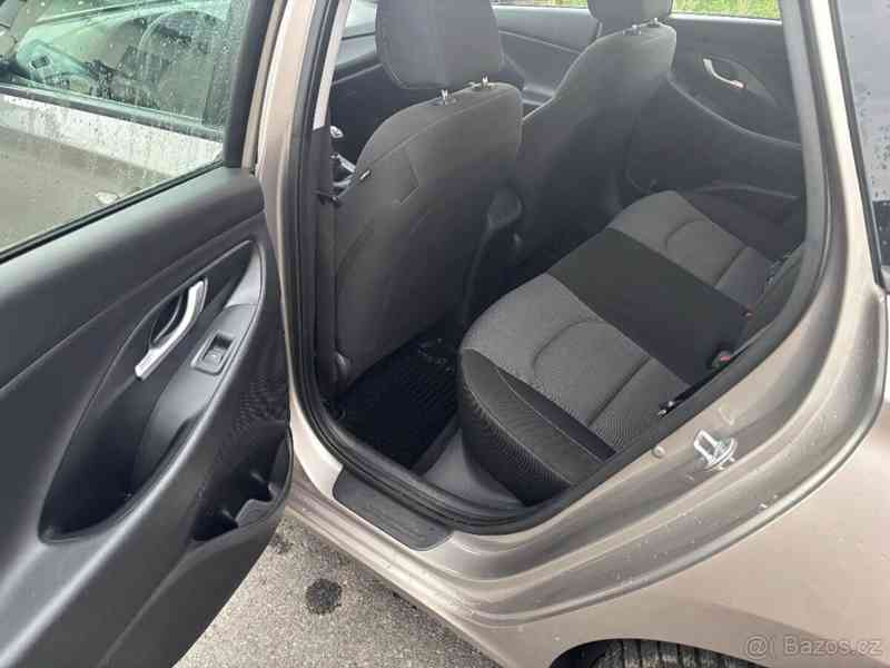 Hyundai i30 1,0 T-GDI 88 kW KOMBI – krásný - foto 19