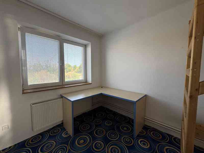 PRONÁJEM RODINNÉHO DOMU 3,5/4+KK S TERASOU V ČEBÍNĚ - foto 18