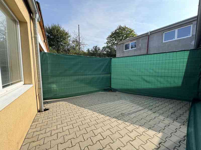 PRONÁJEM RODINNÉHO DOMU 3,5/4+KK S TERASOU V ČEBÍNĚ - foto 15