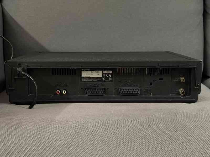 VHS videorekordér SONY SLV-E780 - HIFI stero, 6 hlav - foto 2