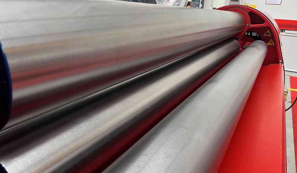 4-válcová CNC zakružovačka plechu DAVI MCA 2020, r. v. 2020 - foto 3