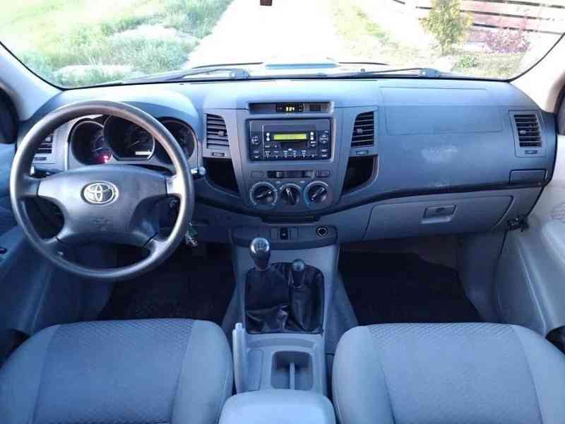 Toyota Hilux 2,5d4d Sol 88kw - foto 3