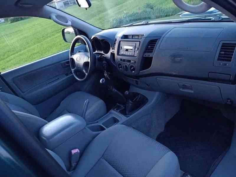 Toyota Hilux 2,5d4d Sol 88kw - foto 5