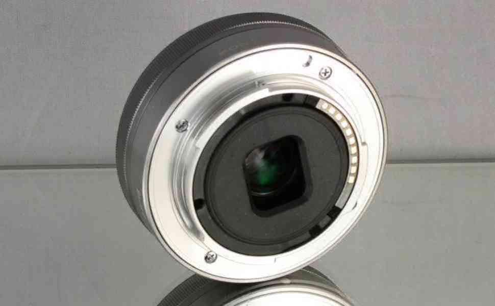 Sony E 16mm f/2,8 **APS-C Pevný, širokoúhlý lens, E mount - foto 4