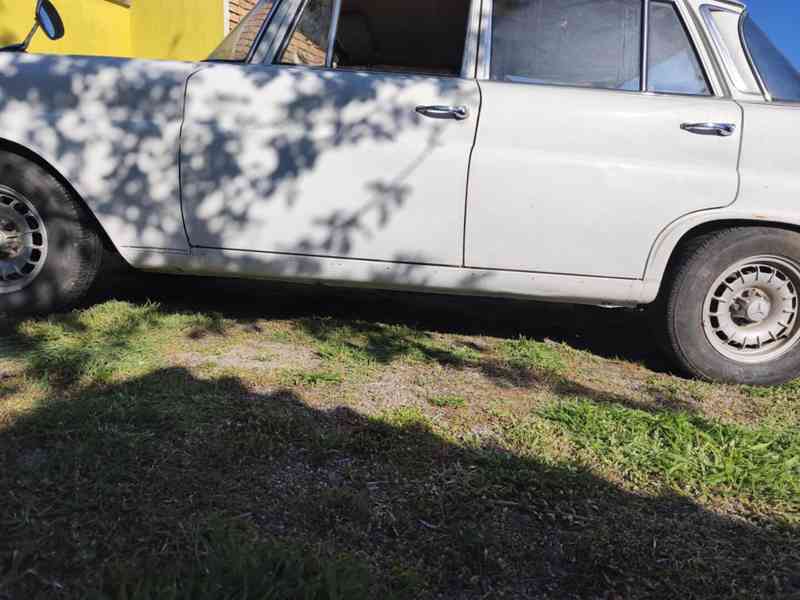 MERCEDES BENZ 190 W 110 2.0 BENZÍN - foto 7