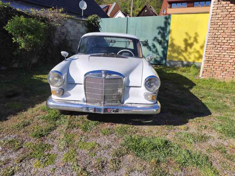 MERCEDES BENZ 190 W 110 2.0 BENZÍN - foto 2