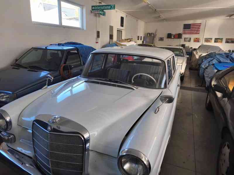 MERCEDES BENZ 190 W 110 2.0 BENZÍN - foto 9