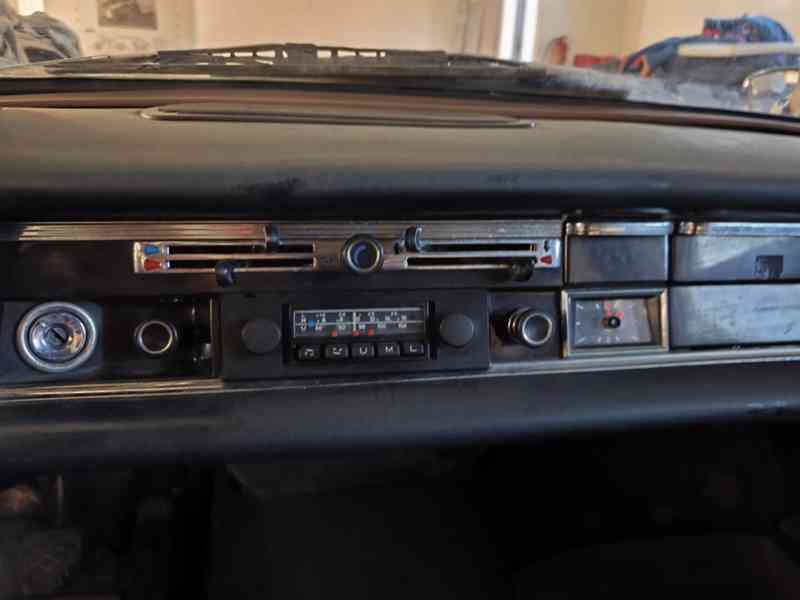 MERCEDES BENZ 190 W 110 2.0 BENZÍN - foto 15