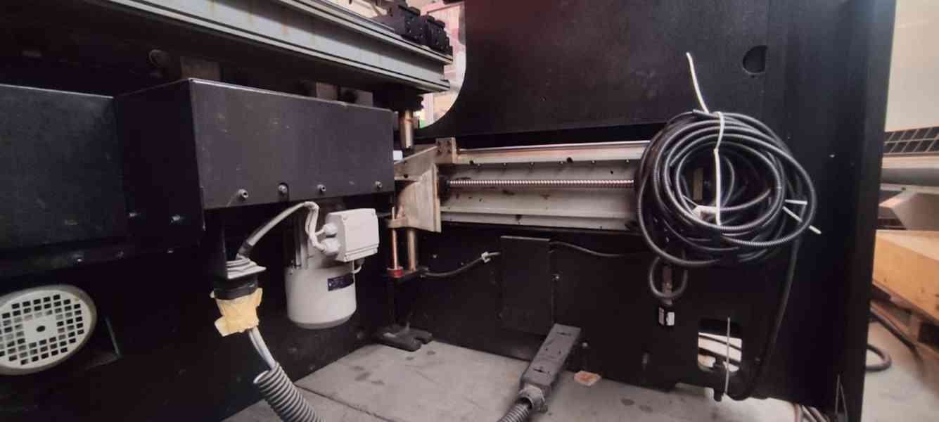 AMADA  HFT 80-25 - Ohraňovací lis CNC  - foto 9