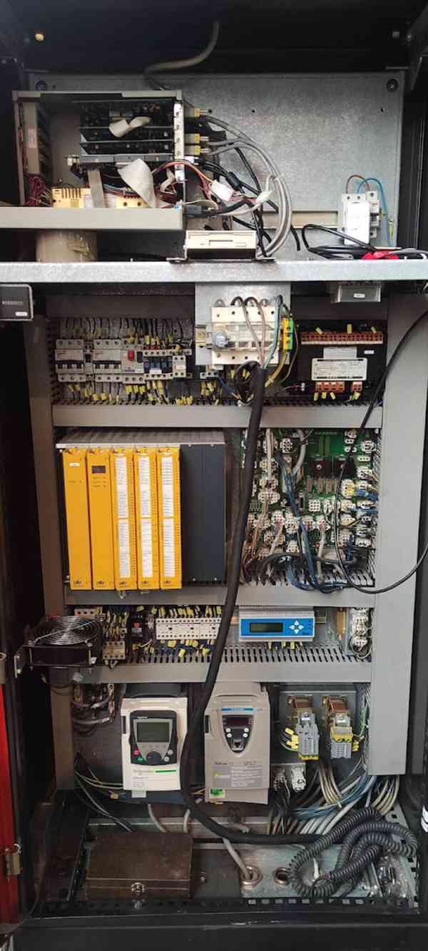AMADA  HFT 80-25 - Ohraňovací lis CNC  - foto 6