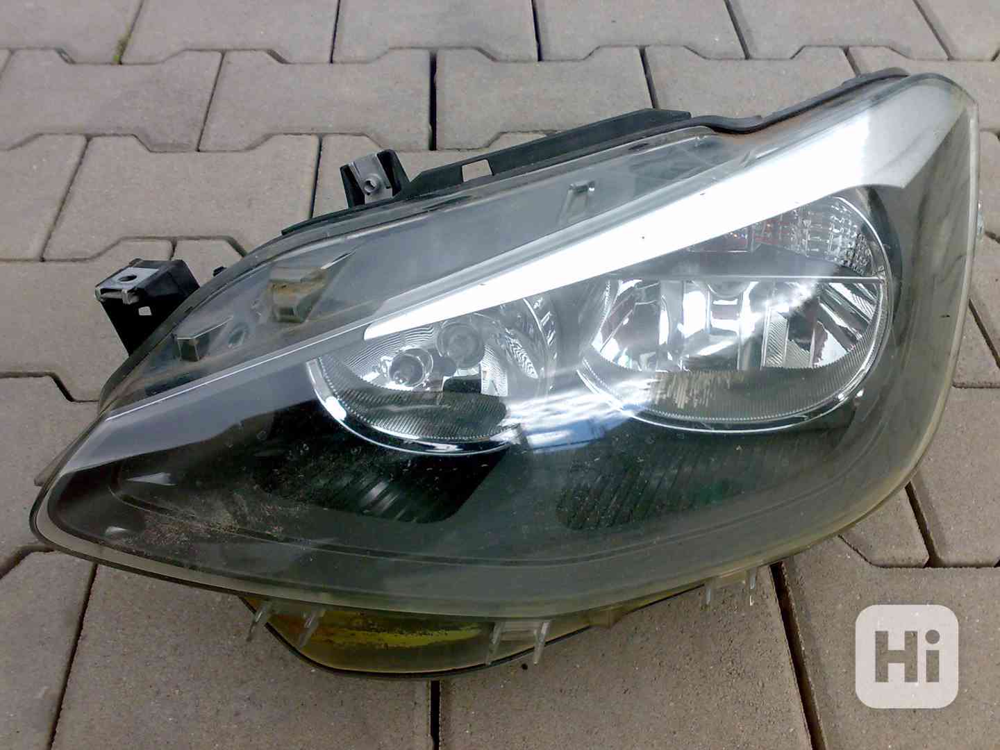 Bmw 1 F20/F21 Přední Světlomet. - foto 1