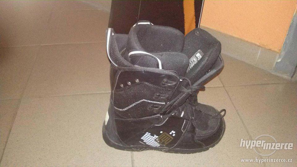 Prodám snowboard, komplet- vázání a obuv - foto 4