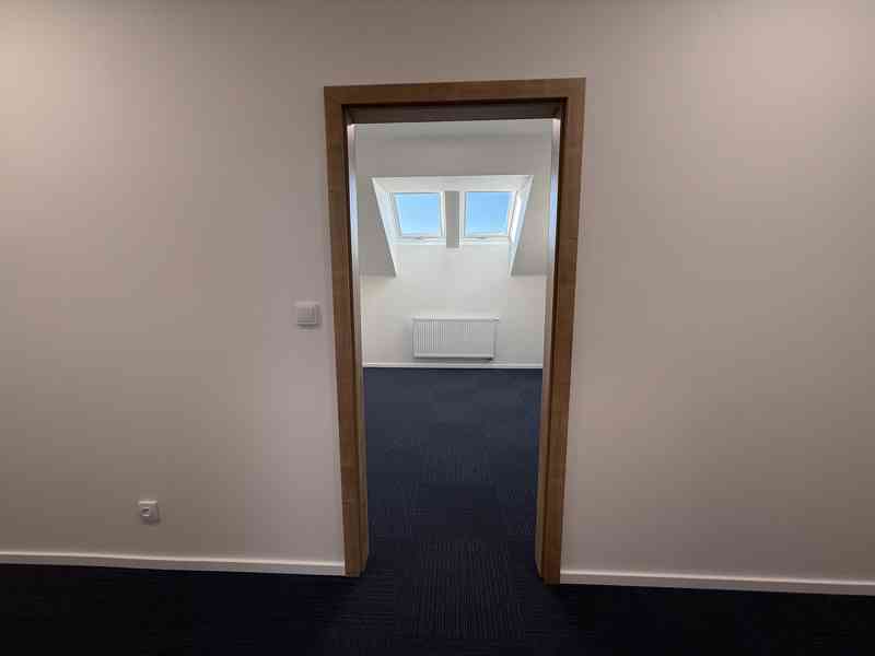 PRONÁJEM KANCELÁŘE O CP CCA 12,80 M2, BRNO – KRÁLOVO POLE  - foto 12