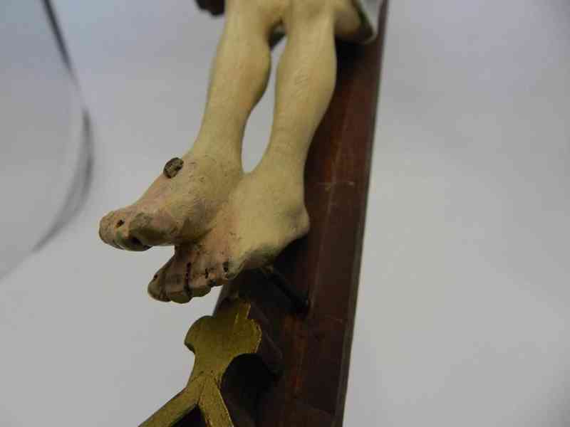 Krásný starý dřevěný Kříž Ježíš Kristus na Kříži - foto 5