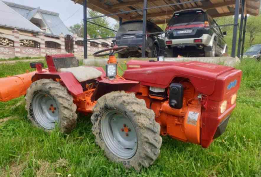 Kloubový traktor Pasquali 4x4 s frézou a vertikutátorem - foto 7