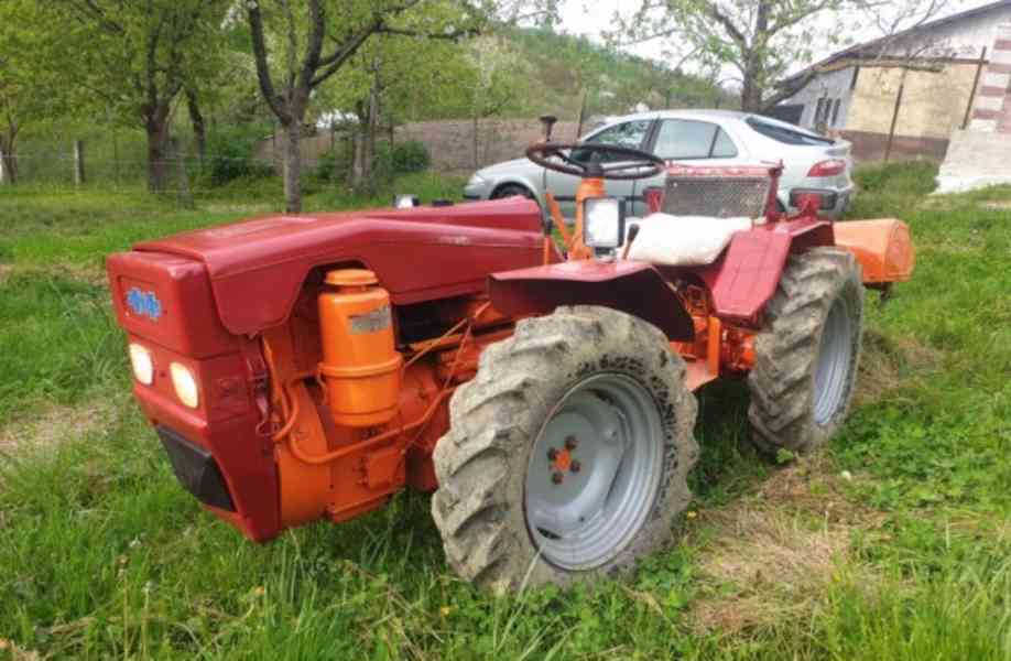 Kloubový traktor Pasquali 4x4 s frézou a vertikutátorem - foto 2