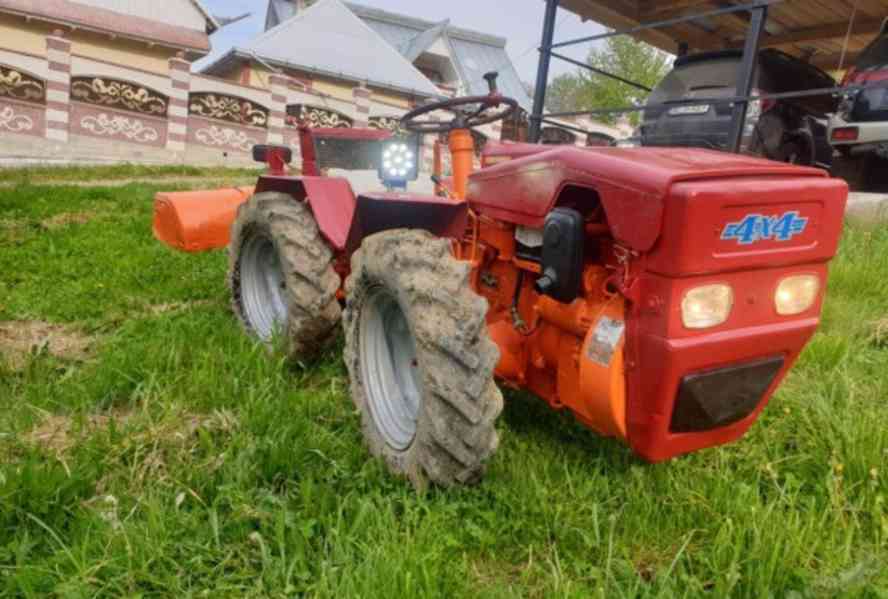 Kloubový traktor Pasquali 4x4 s frézou a vertikutátorem - foto 5