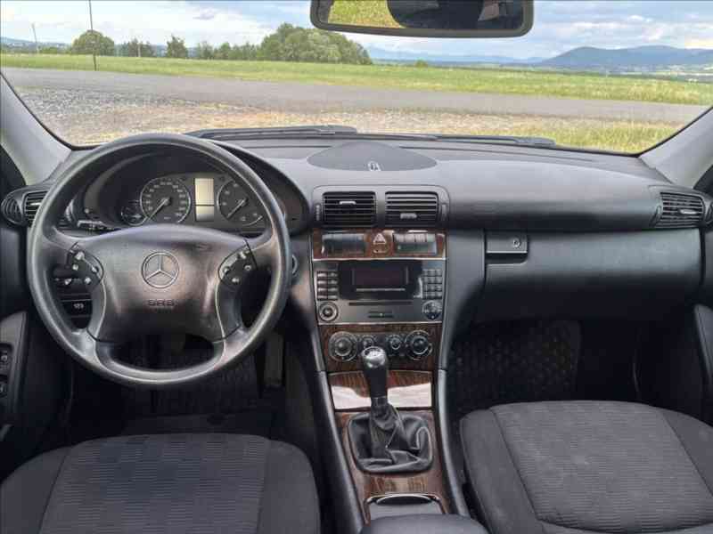 Mercedes-Benz Třídy C 1,8   180 - foto 2