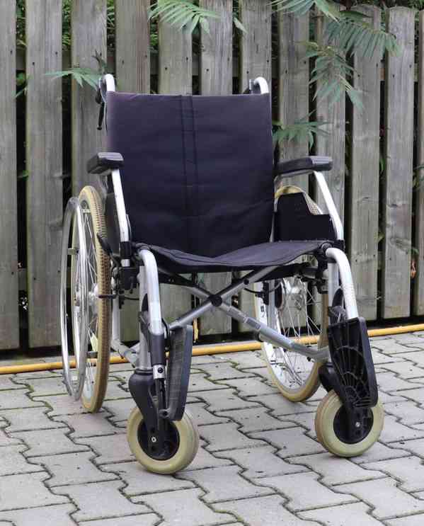 013- Mechanický invalidní vozík Meyra. - foto 2