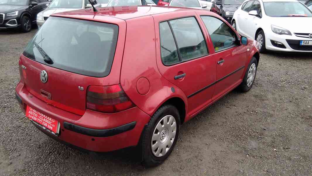 VOLKSWAGEN Golf 1,6i16V Comfortline ČR - foto 10