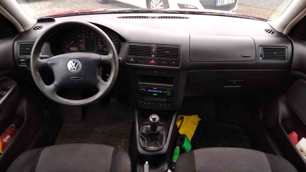 VOLKSWAGEN Golf 1,6i16V Comfortline ČR - foto 15