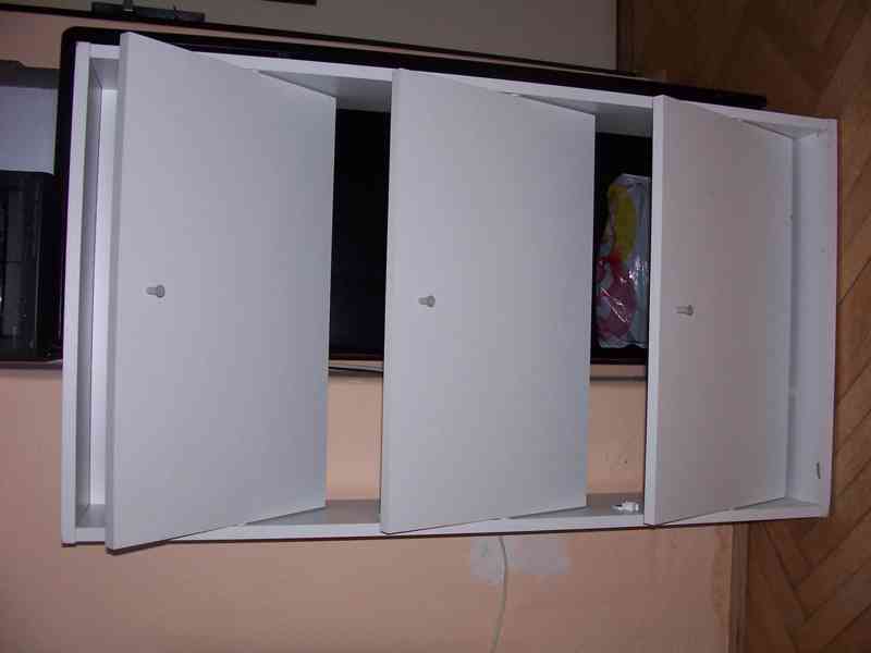 Prodám bílý botník - foto 2