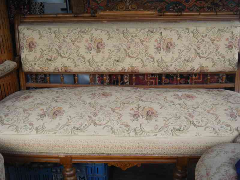Starožitná sedačka sofa + křesla - foto 10
