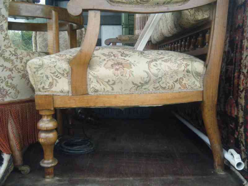 Starožitná sedačka sofa + křesla - foto 11