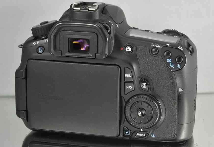 Canon EOS 60D +  Tamron AF 18-200mm VC  12000 Exp. - foto 8