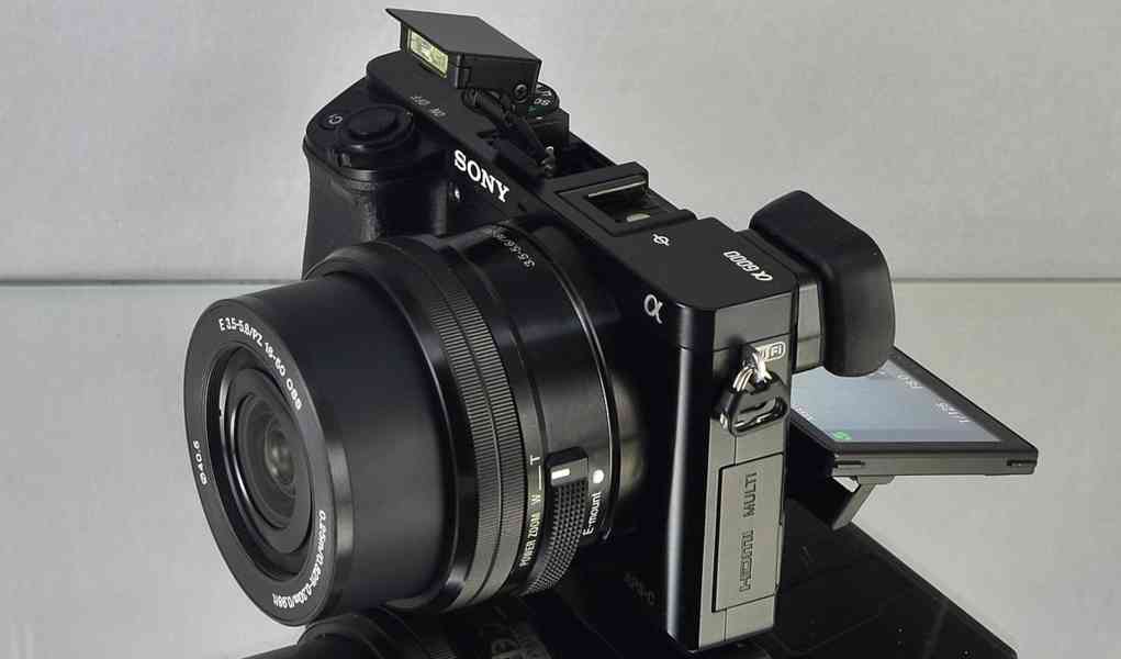 Sony A6000Y+2 objektivy*24 Mpix*Full HDV* 5600 Exp - foto 6