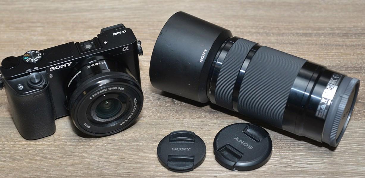 Sony A6000Y+2 objektivy*24 Mpix*Full HDV* 5600 Exp - foto 4