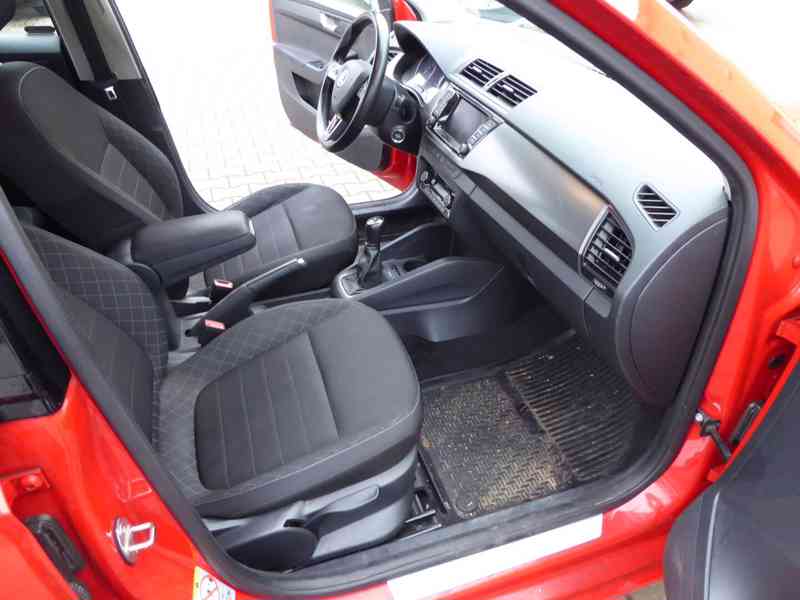 ŠKODA Fabia Combi Style 1,0 TSI 81 kW - foto 14