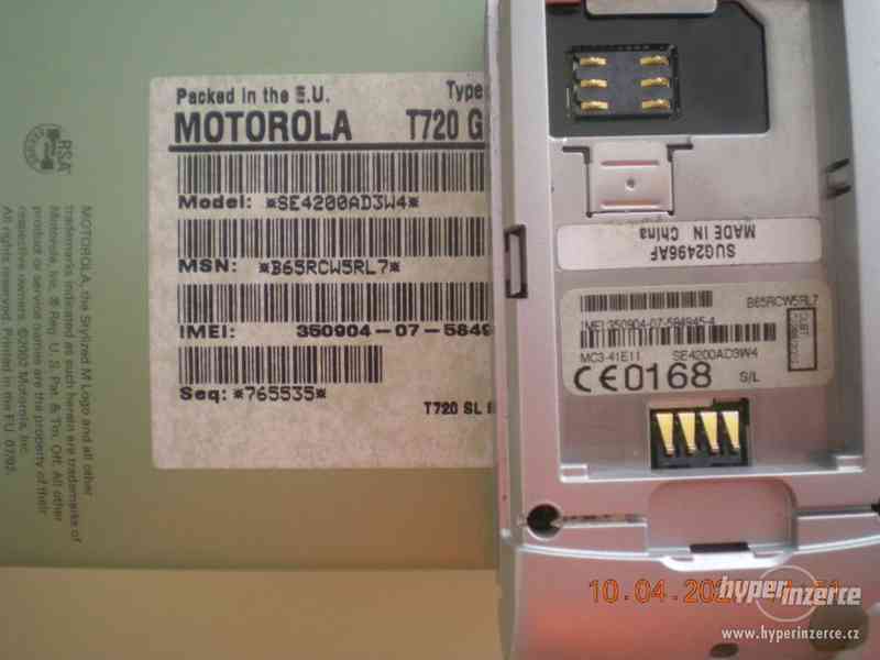 Motorola T720 - funkční véčkový mobilní telefon - foto 13